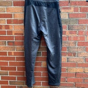 Under Armour sweatpants with zipper pockets